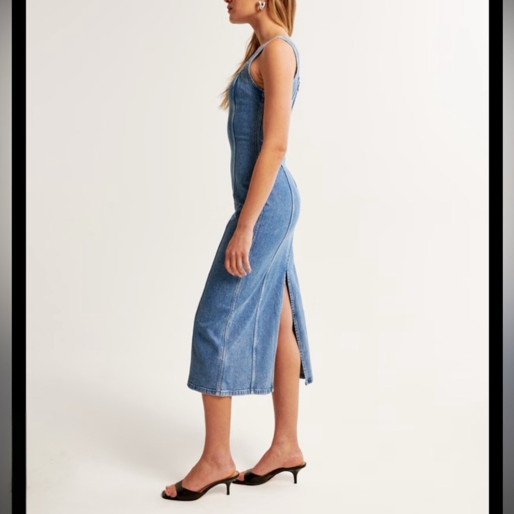 Abercrombie & Fitch Denim Midi Dress - Picture 2 of 5